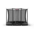 BERG Ultim Favorit InGround rektangulær trampolin med grå kantpude og lige Safety Net Comfort-net, set forfra på hvid baggrund